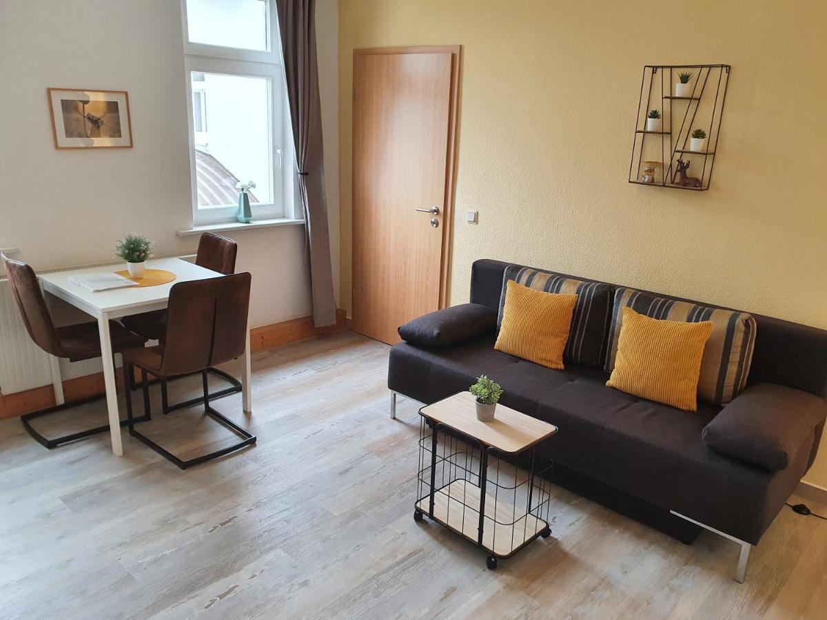 Apartments Und Bistro Zum Glasmacher Gehlberg Esterno foto