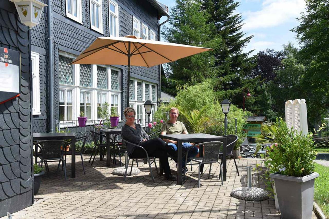 Apartments Und Bistro Zum Glasmacher Gehlberg Esterno foto